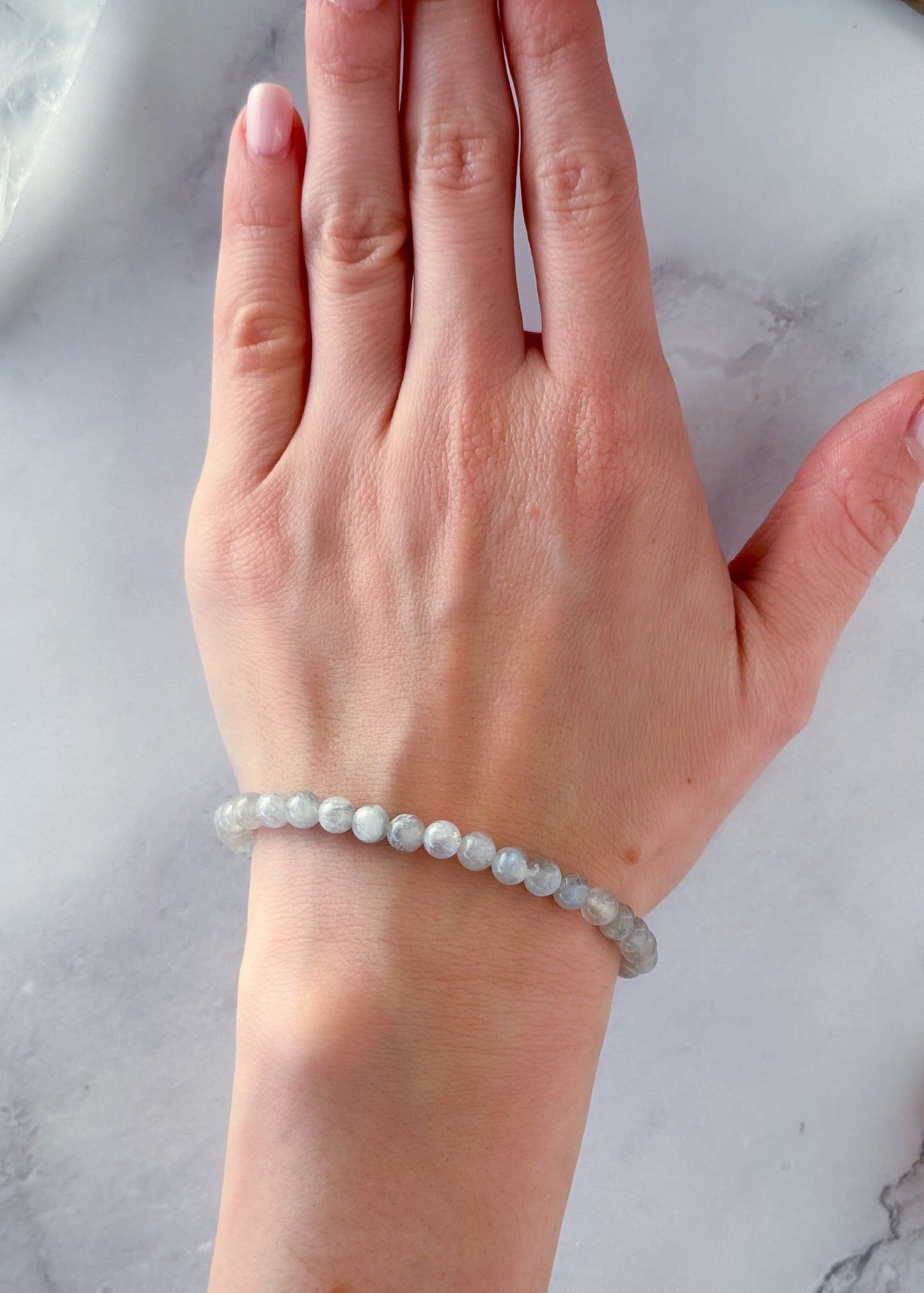 Pulsera de Ágata Gris: Equilibrio ⚖️ y Estabilidad 🌫️