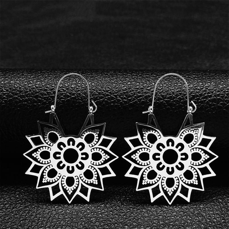 Pendientes Flor de Loto – Renacimiento y Equilibrio